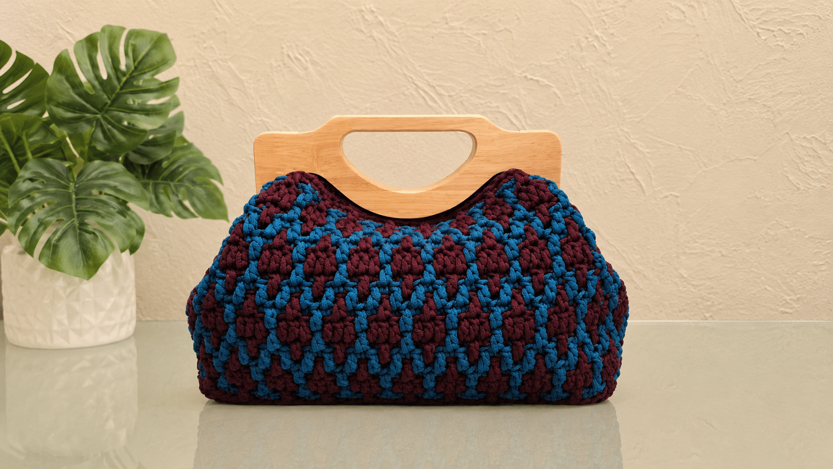 Bolsa Chambrê em Crochê Mosaico: aprenda uma técnica incrível que transforma pontos básicos em uma peça sofisticada