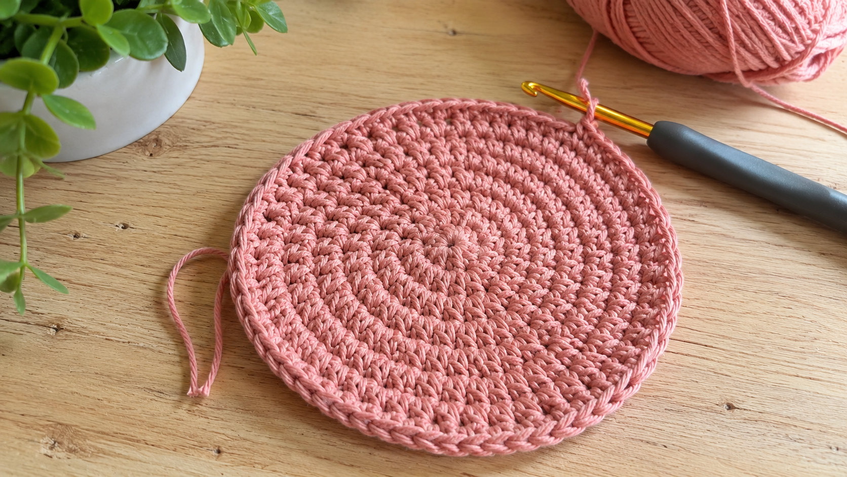 Crochê Circular: Aprenda a Fazer um Círculo Perfeito e Sem Ondulações